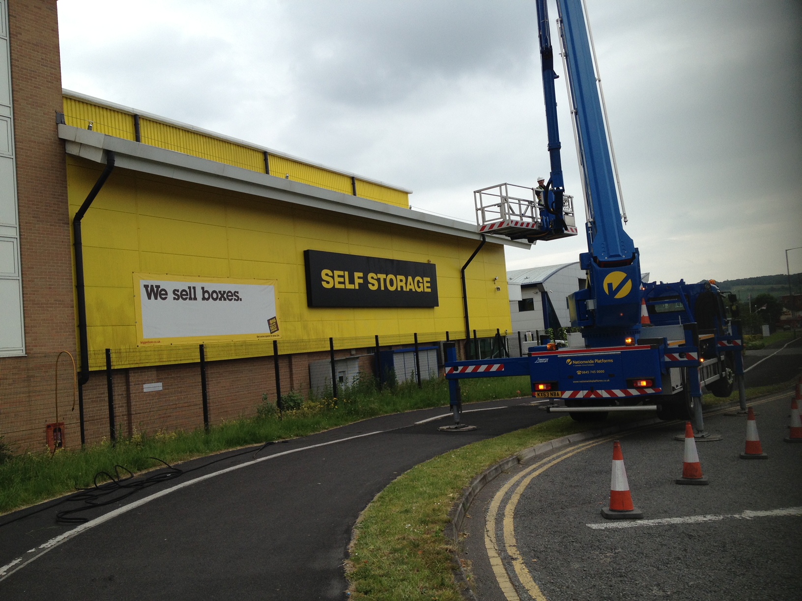 Canopy & Signage Washdowns London Capital Steam Cleaning